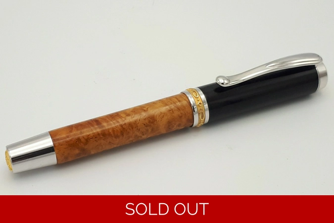 SF2 fountain pen in black mica resin and amboyna burr